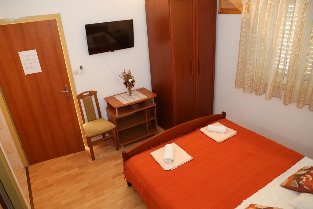 Apartments Dragica Milna  Luaran gambar