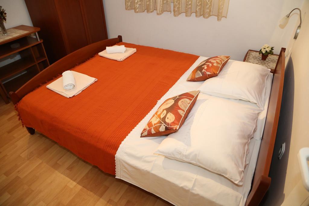 Apartments Dragica Milna  Luaran gambar