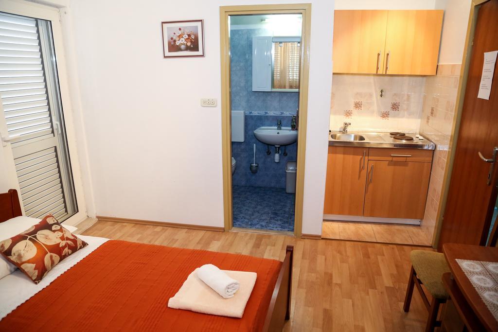 Apartments Dragica Milna  Luaran gambar