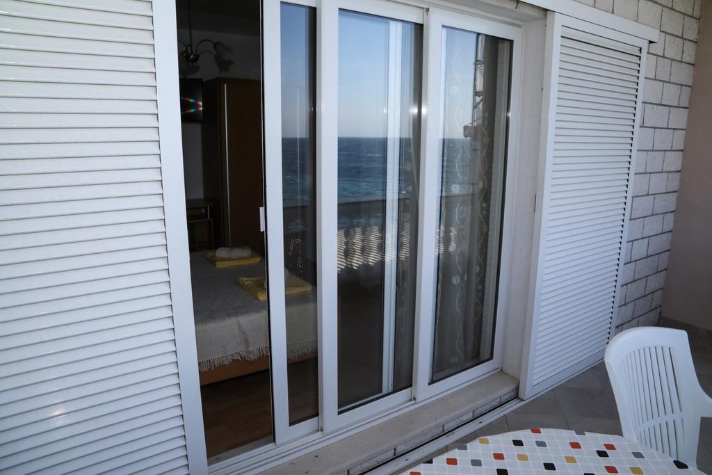 Apartments Dragica Milna  Luaran gambar