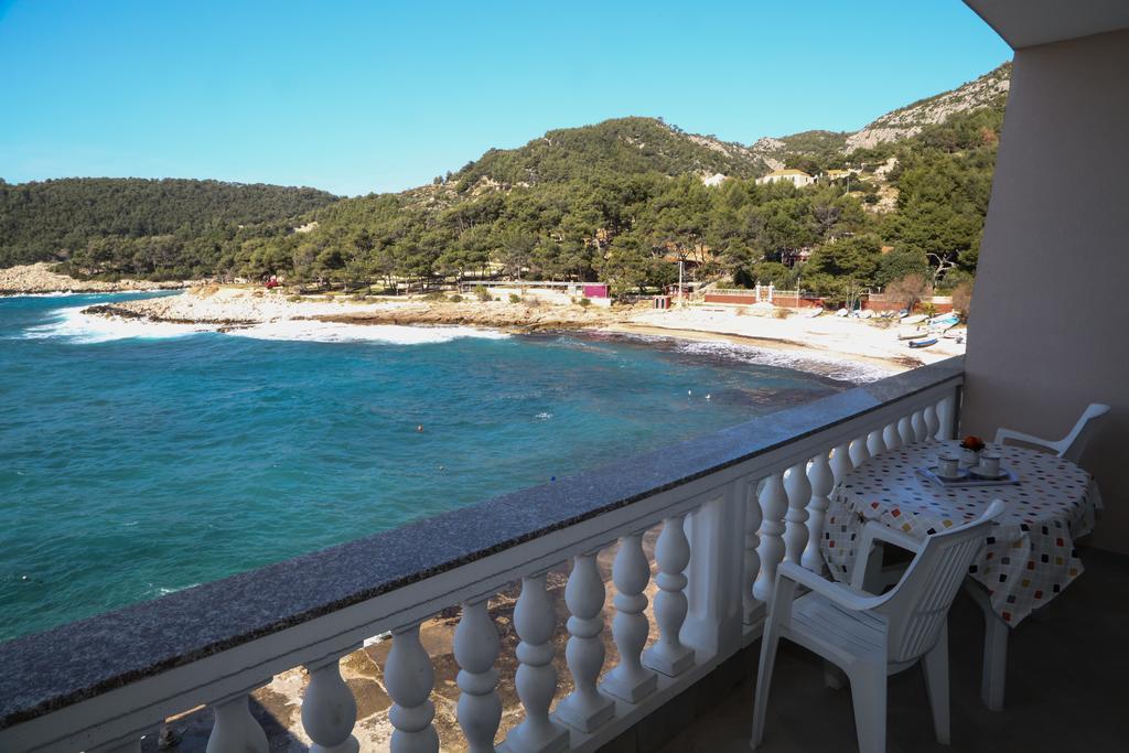 Apartments Dragica Milna  Luaran gambar