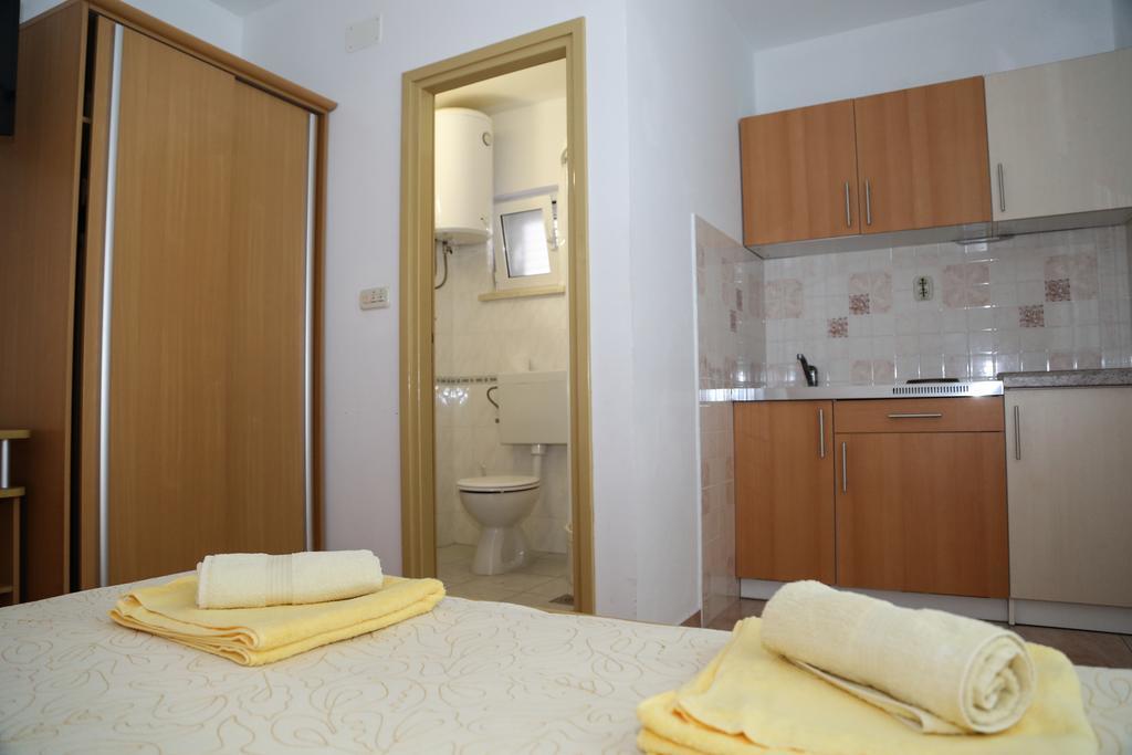 Apartments Dragica Milna  Luaran gambar