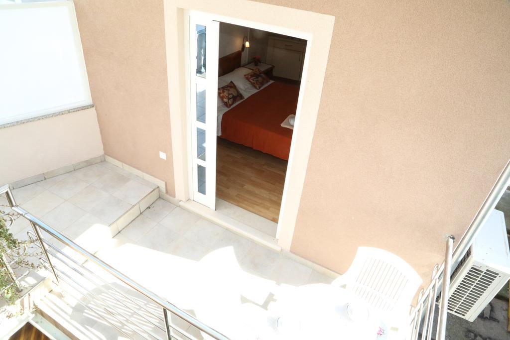 Apartments Dragica Milna  Luaran gambar