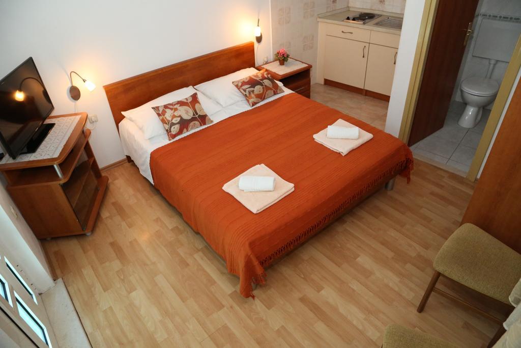 Apartments Dragica Milna  Luaran gambar