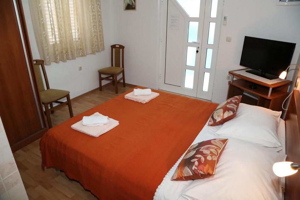 Apartments Dragica Milna  Luaran gambar