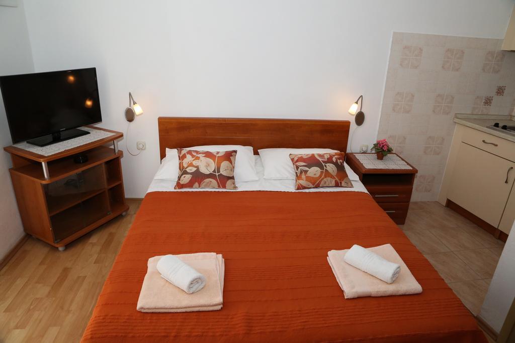 Apartments Dragica Milna  Luaran gambar