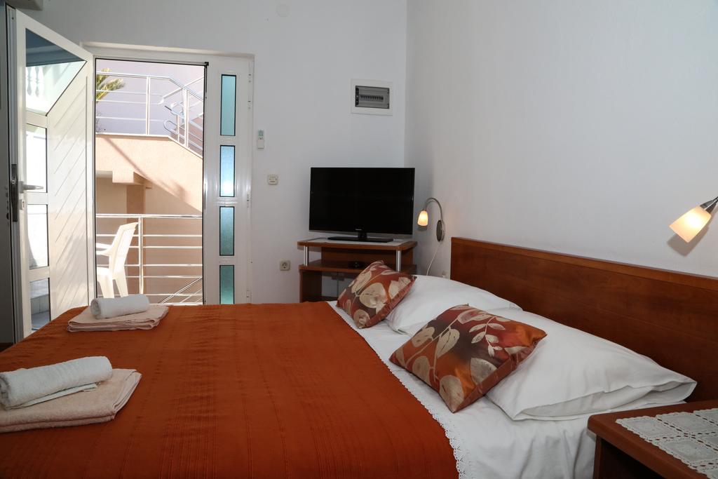 Apartments Dragica Milna  Luaran gambar