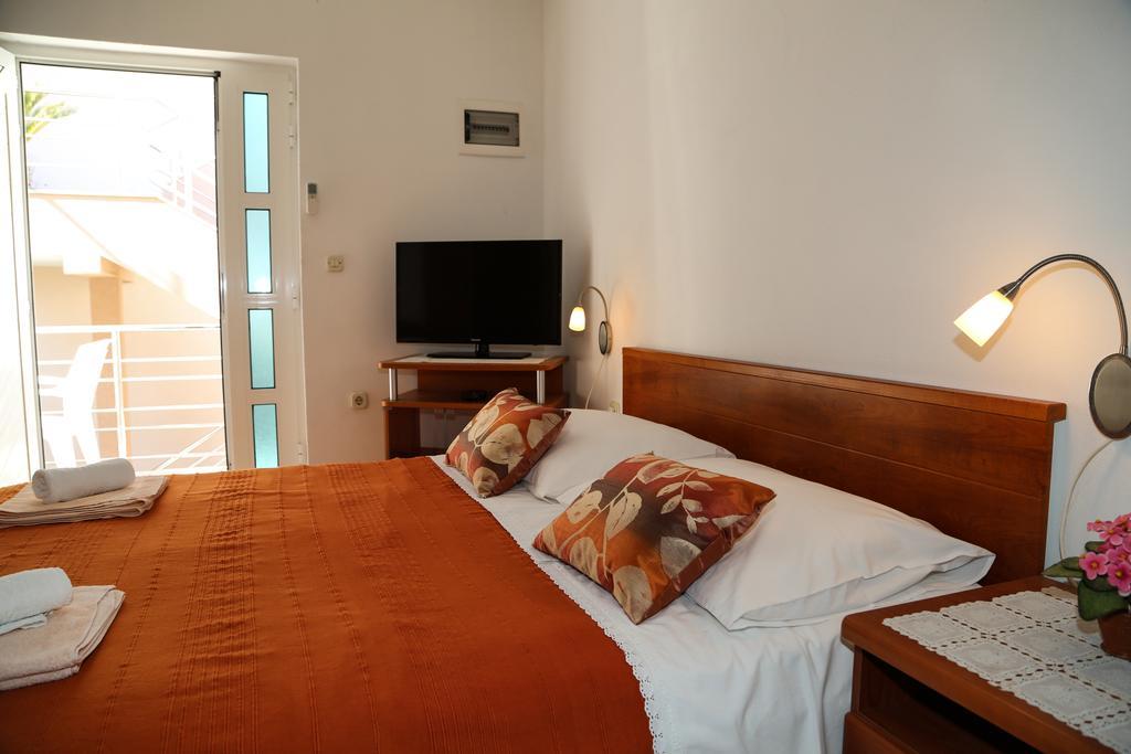 Apartments Dragica Milna  Luaran gambar