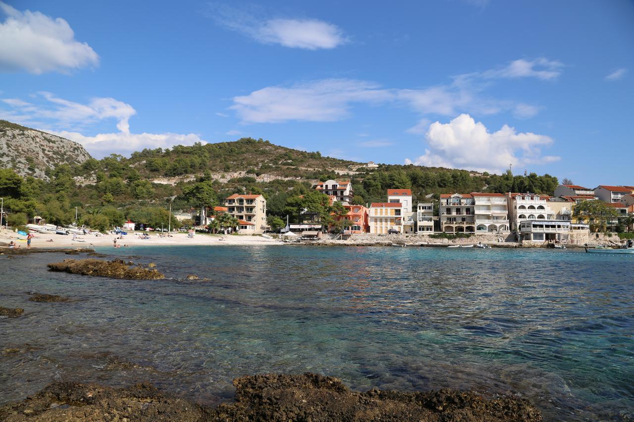 Apartments Dragica Milna  Luaran gambar