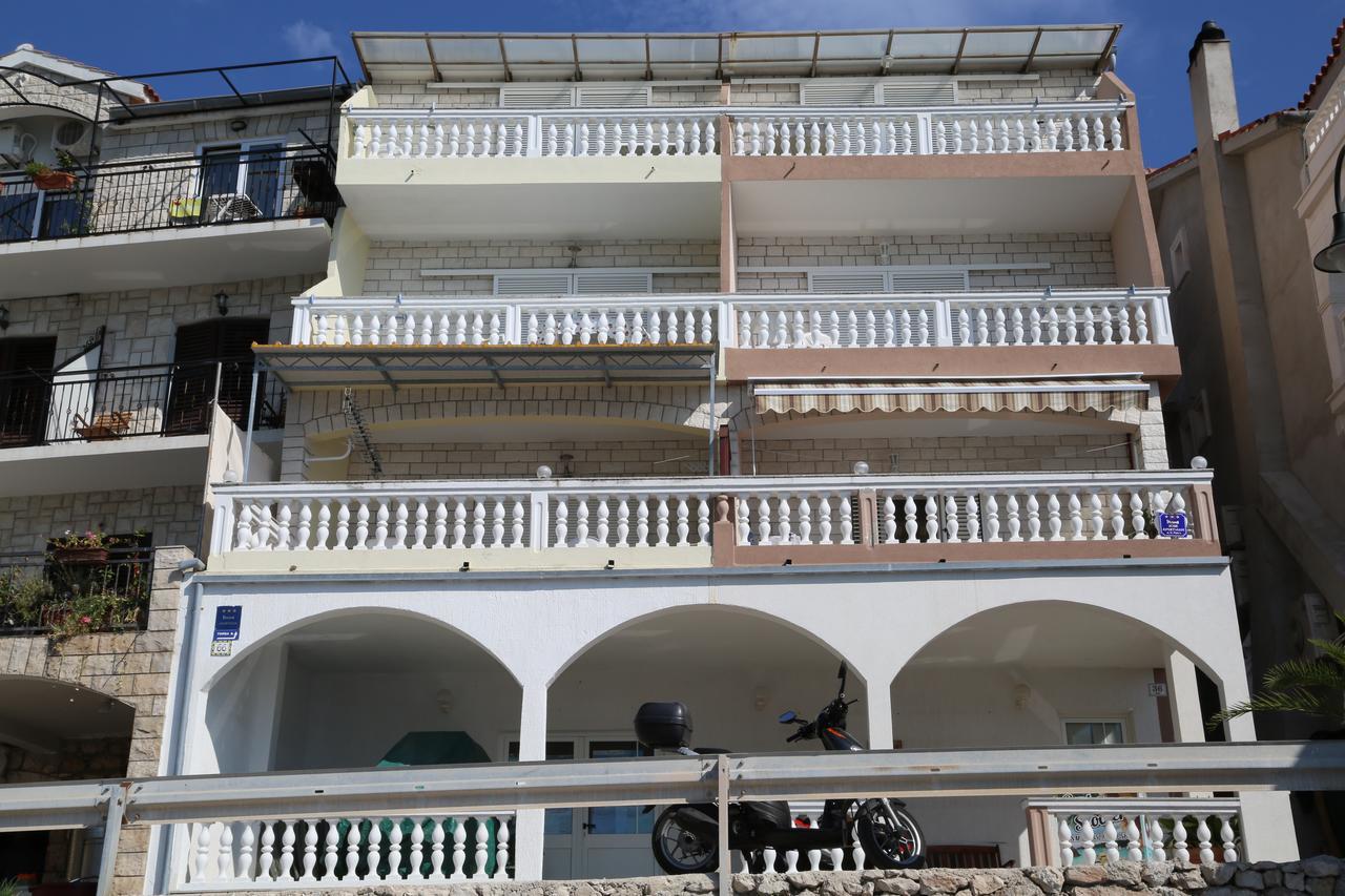 Apartments Dragica Milna  Luaran gambar